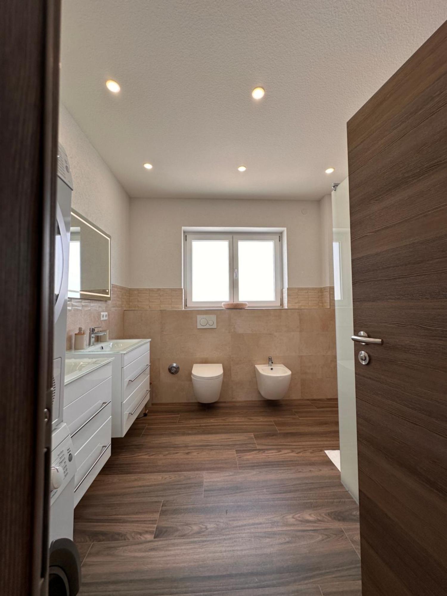 Amao-Obsidian I 120Qm I Elegantes Business- & Familienapartment I 3 Schlafzimmer I Kingsize Betten Шванау Экстерьер фото